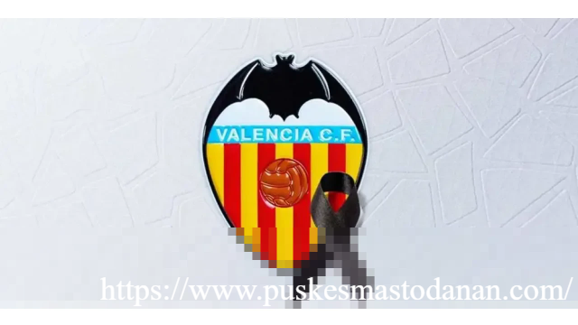 Pelatih Valencia dan Tiga Buah